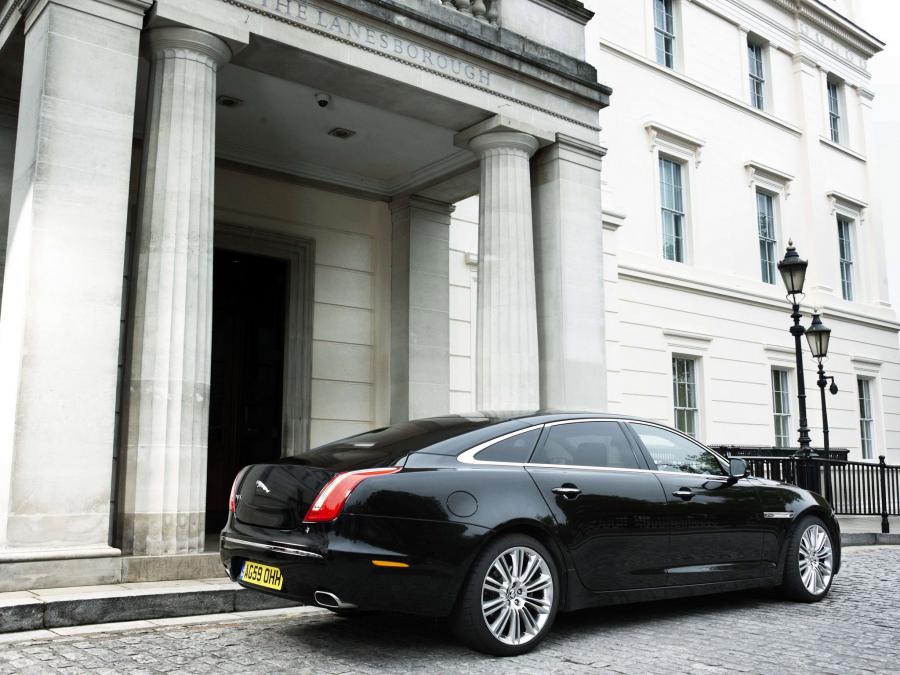  Jaguar XJL 2010 года  (UK) (фото 7 из 31)